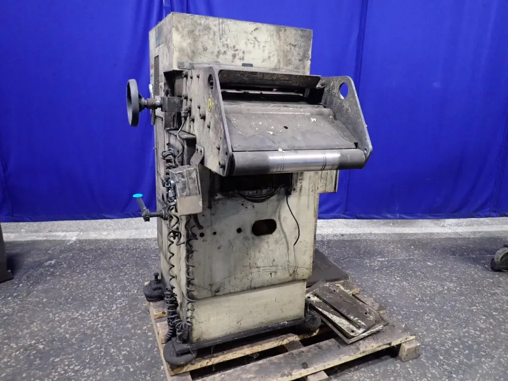 Minster 20" Servo Roll Feeder - Mef4-14s