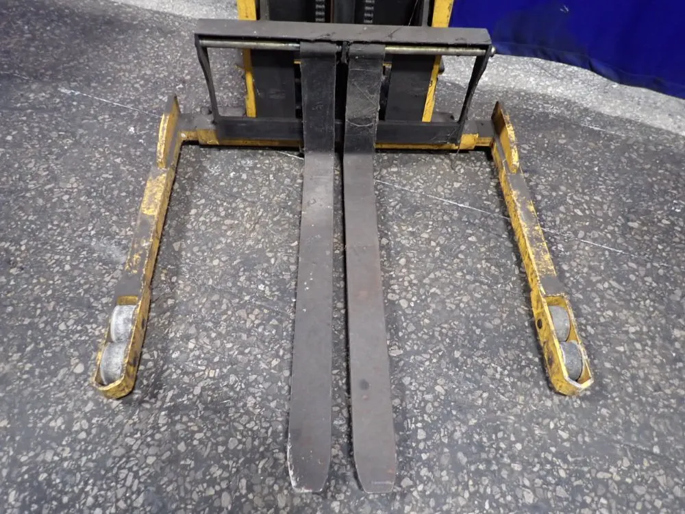 Ep Equipment Co 2200 Lbs Electric Stacker - Ems-a2200