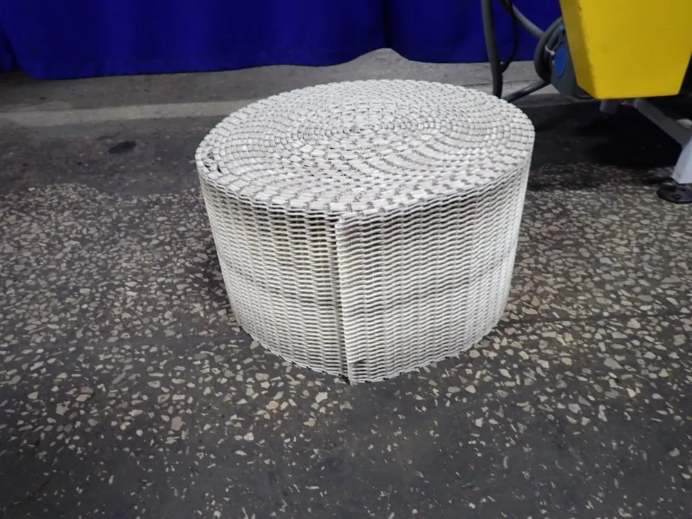 185" X 12" X 29" Conveyor Belt System