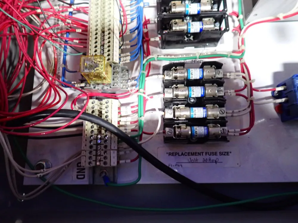 185" X 12" X 29" Conveyor Belt System