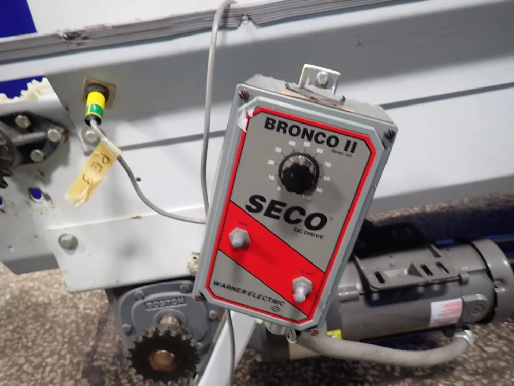 300" X 10 1/2" X 31" Conveyor Belt System