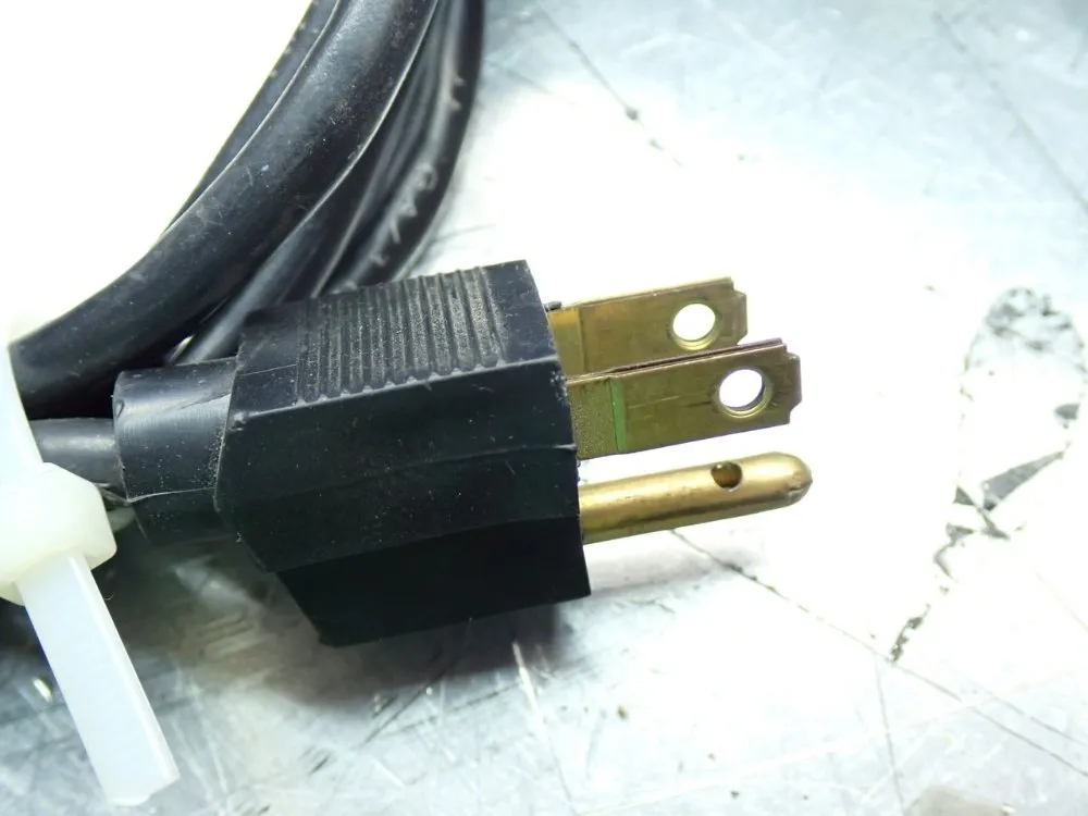 Dynascan Tri-output Power Supply - 1650