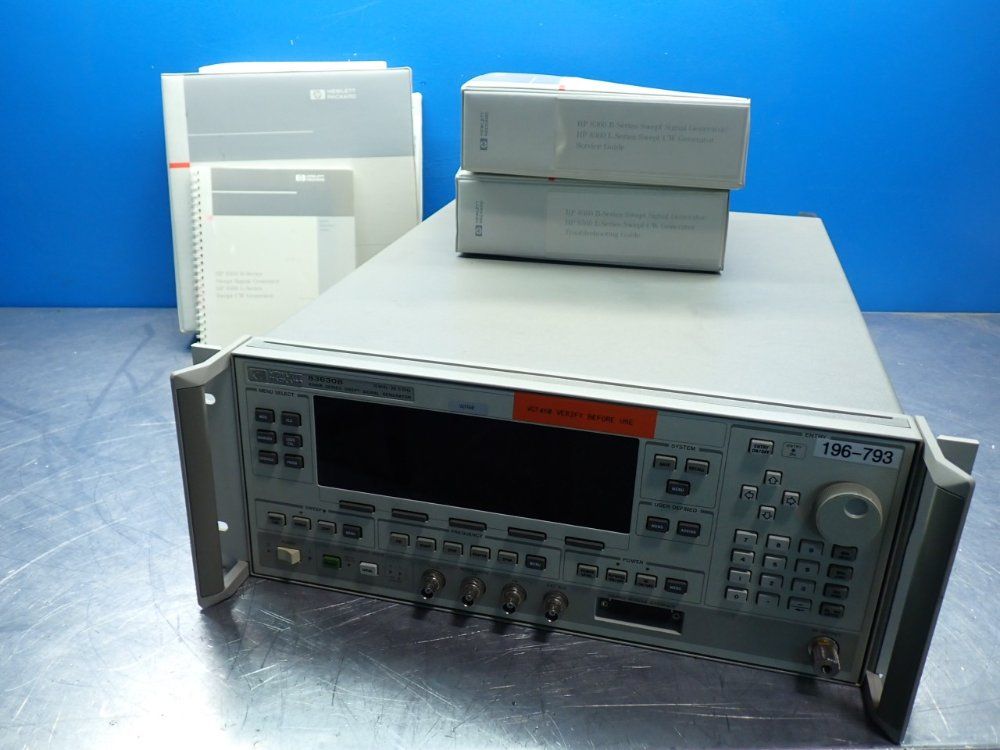 Hewlett Packard 83630b-series Swept Signal Generator - 83630b