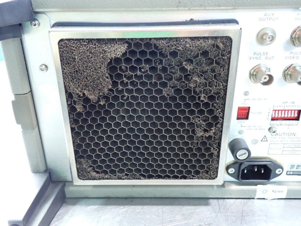 Hewlett Packard 83630b-series Swept Signal Generator - 83630b