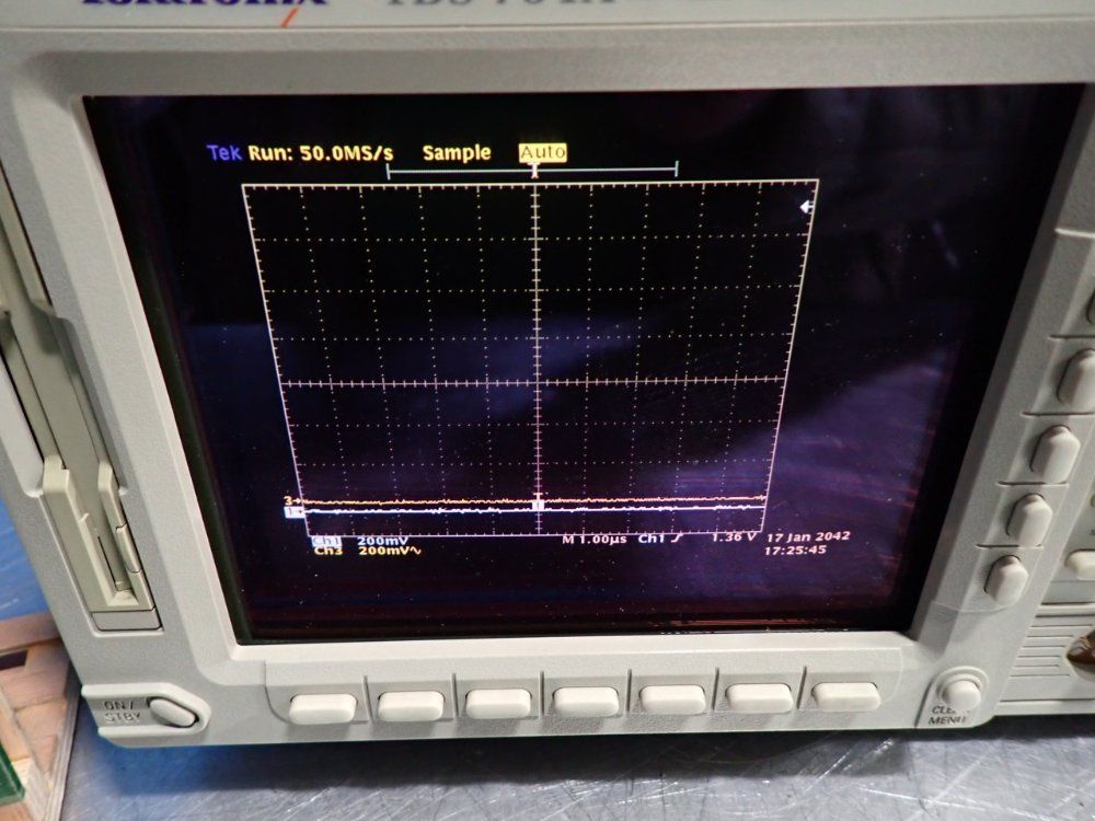 Tektronix 2gs/s Instavu 4-channel Digitizing Oscilloscope - Tds754a