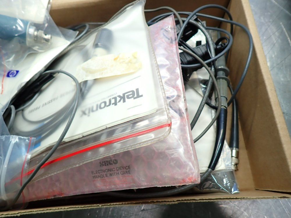 Tektronix 2gs/s Instavu 4-channel Digitizing Oscilloscope - Tds754a