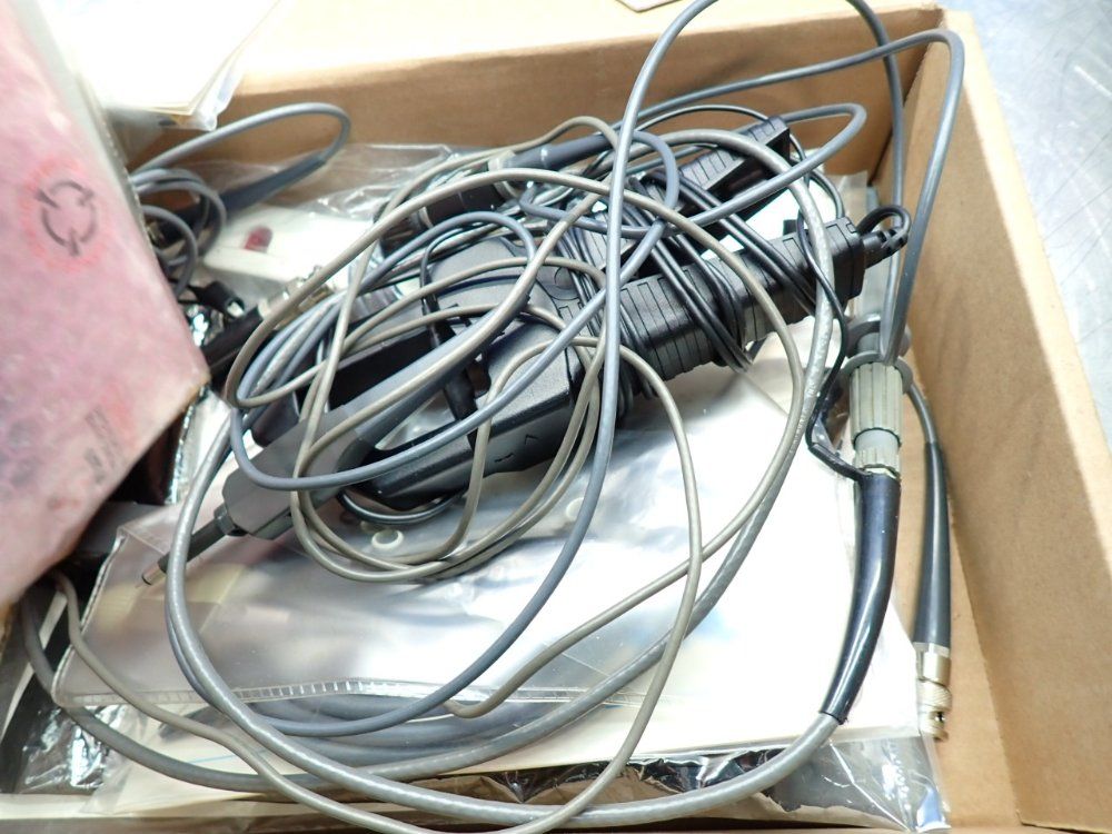 Tektronix 2gs/s Instavu 4-channel Digitizing Oscilloscope - Tds754a