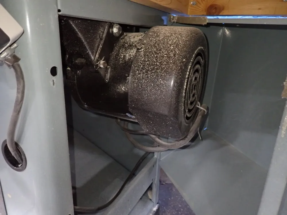 Delta 10" Tilting Arbor Saw - 34-806