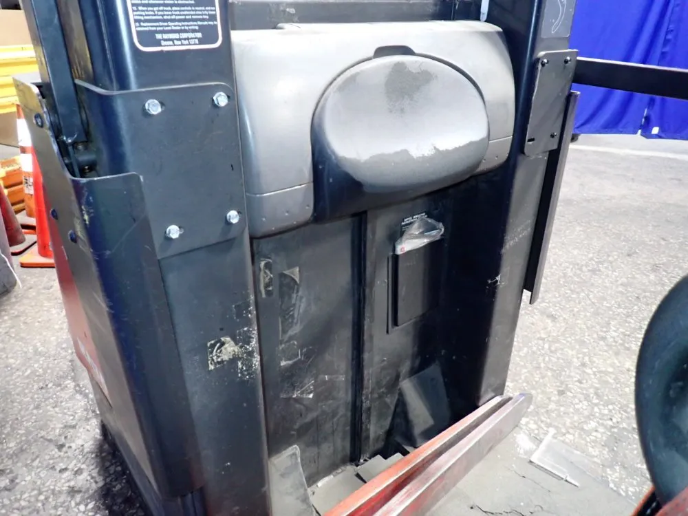 Raymond 2200 Lbs Electric Stand Up Fork Lift - 233-0pc30t