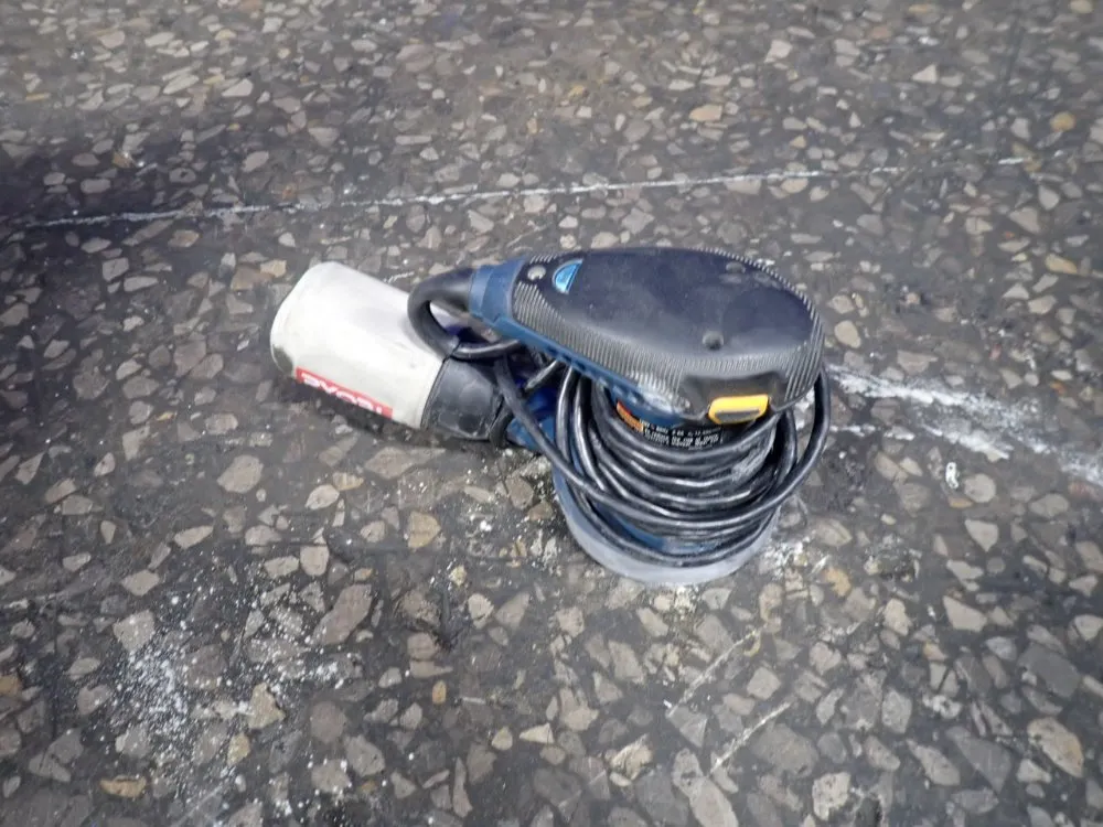 Ryobi Sander - Rs090