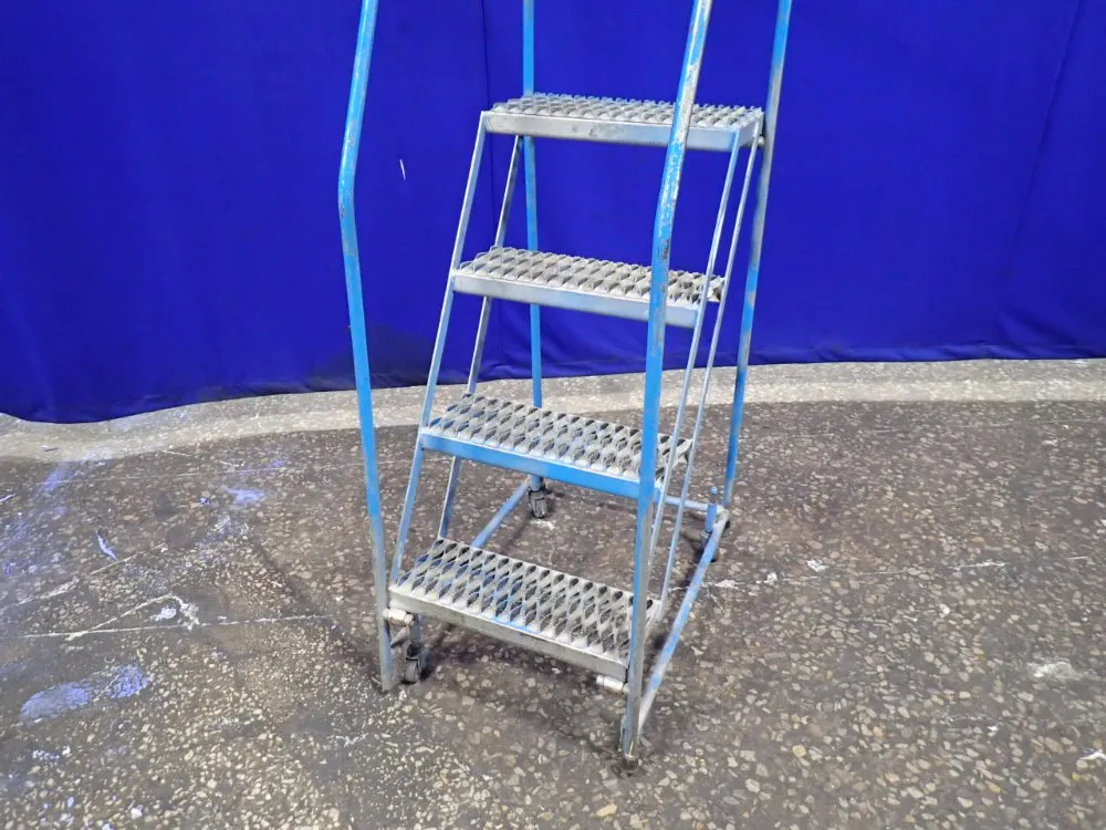 4 Steps Portable Stairs