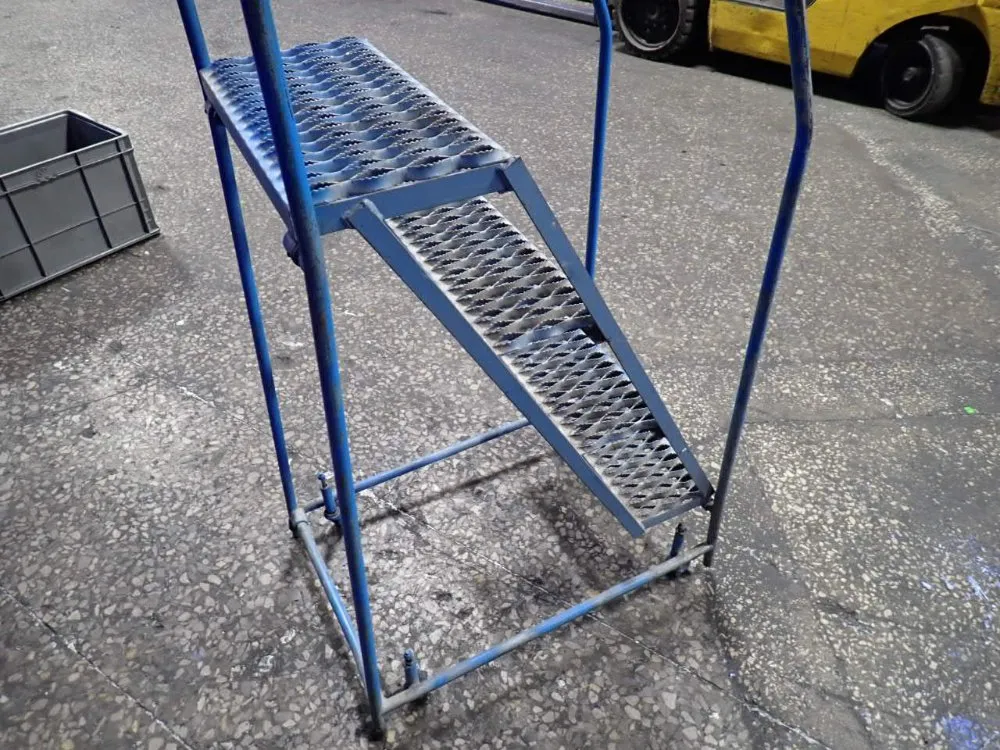 4 Steps Portable Stairs