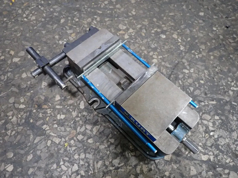 Kurt 6" Vise
