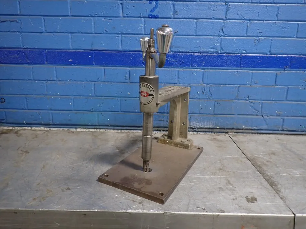 Cedarberg Industries Inc 1/4"-5/16" Hand Tapper