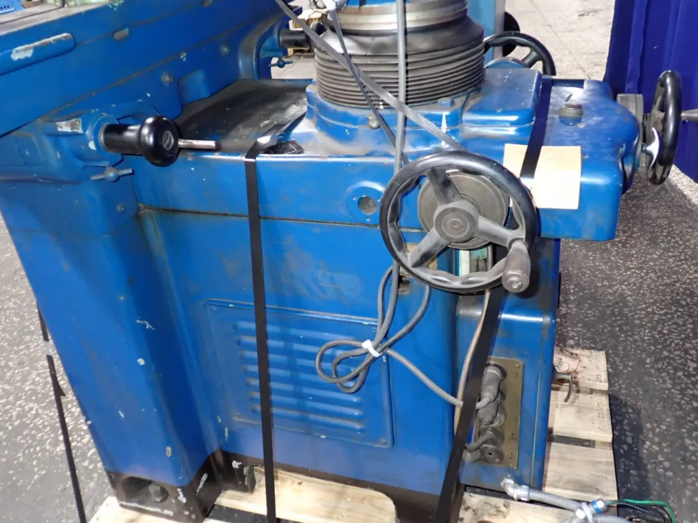 Makino 37" X 5" Table Tool & Cutter Grinder - C-40