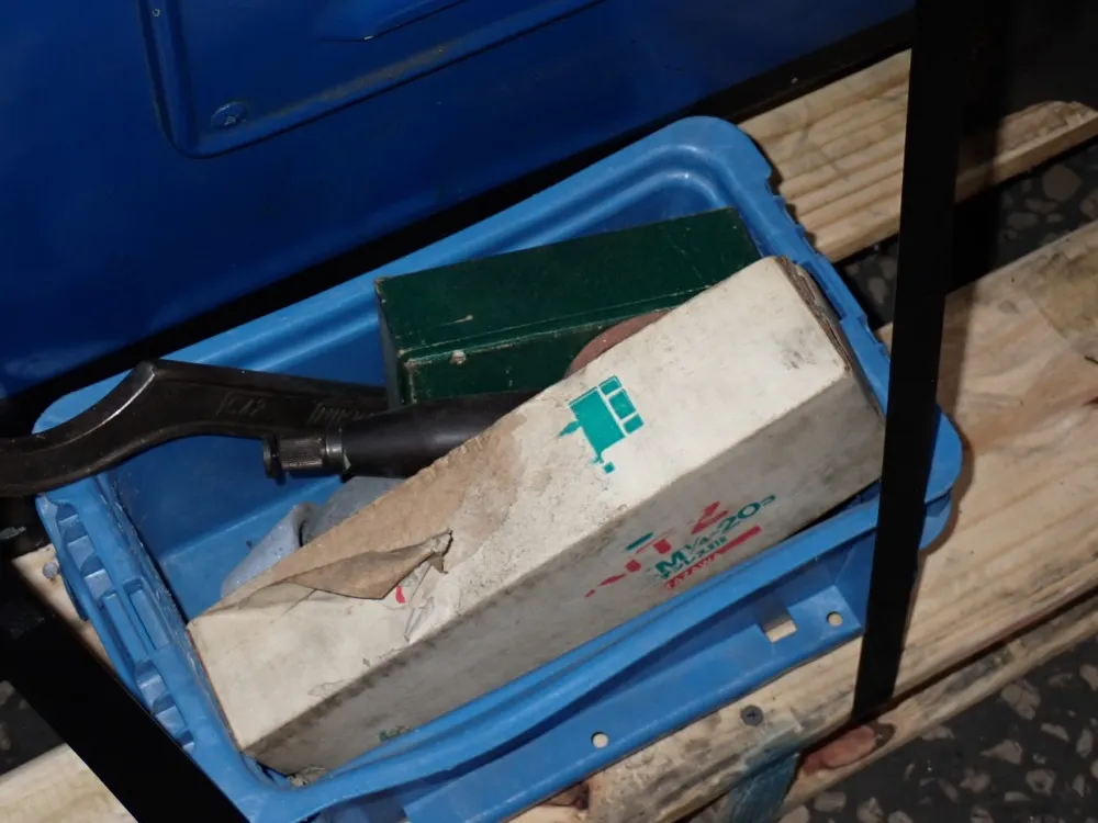 Makino 37" X 5" Table Tool & Cutter Grinder - C-40