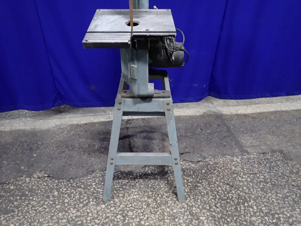 Delta 10" Vertical Bandsaw - 28-195