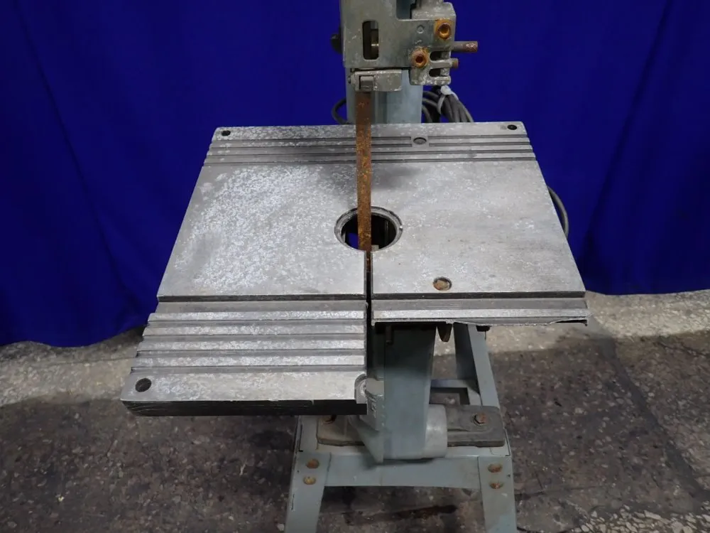 Delta 10" Vertical Bandsaw - 28-195