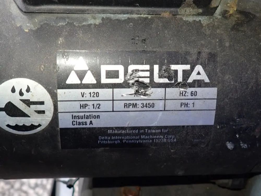 Delta 10" Vertical Bandsaw - 28-195