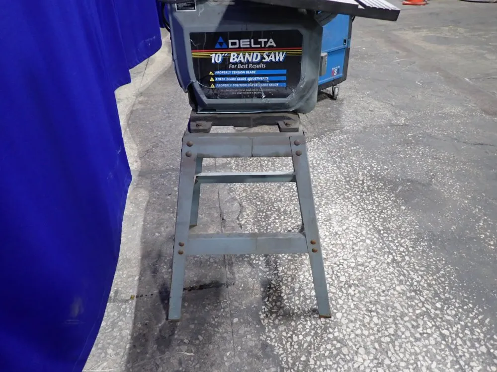 Delta 10" Vertical Bandsaw - 28-195