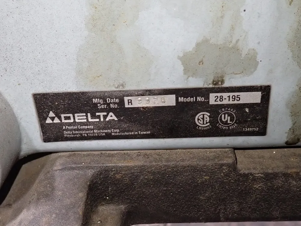 Delta 10" Vertical Bandsaw - 28-195