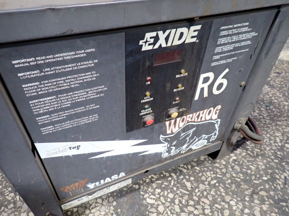 Yuasa Battery Charger - W3-18-865