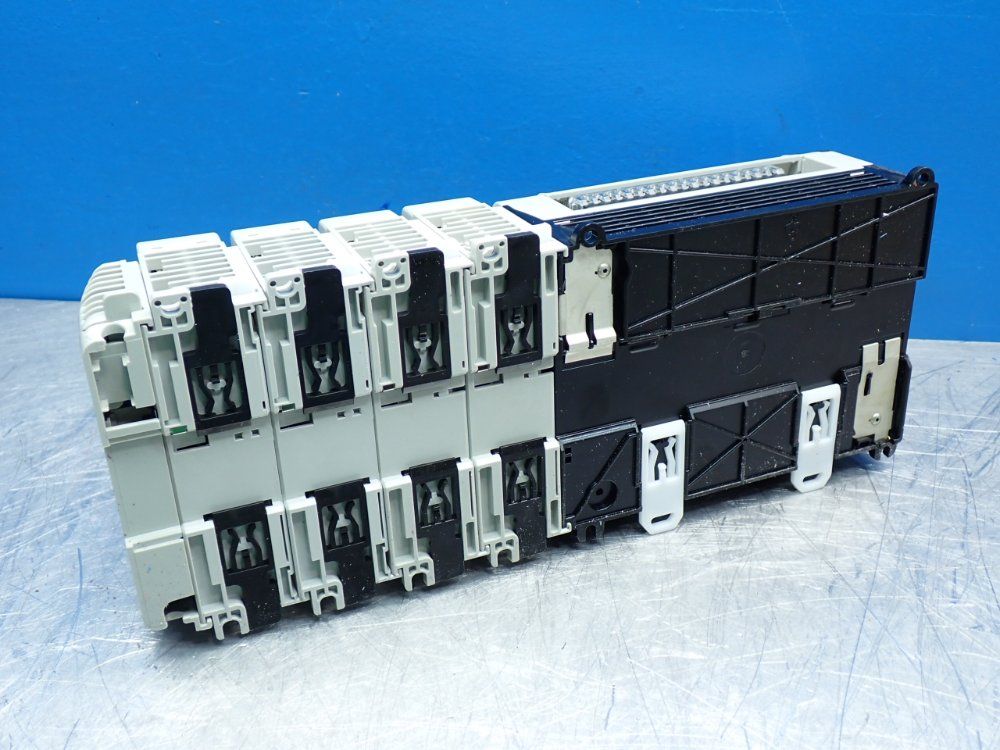 Allen Bradley Micologix 15oo Plc Controller Module - 1764-24bwa