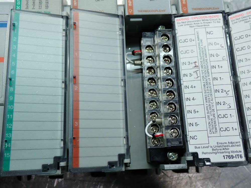 Allen Bradley Micologix 15oo Plc Controller Module - 1764-24bwa