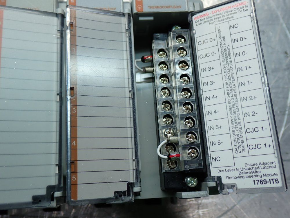 Allen Bradley Micologix 15oo Plc Controller Module - 1764-24bwa