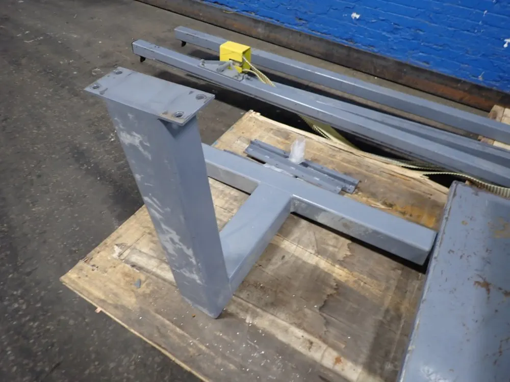 Forrest 52" Vertical Band Saw - 2054