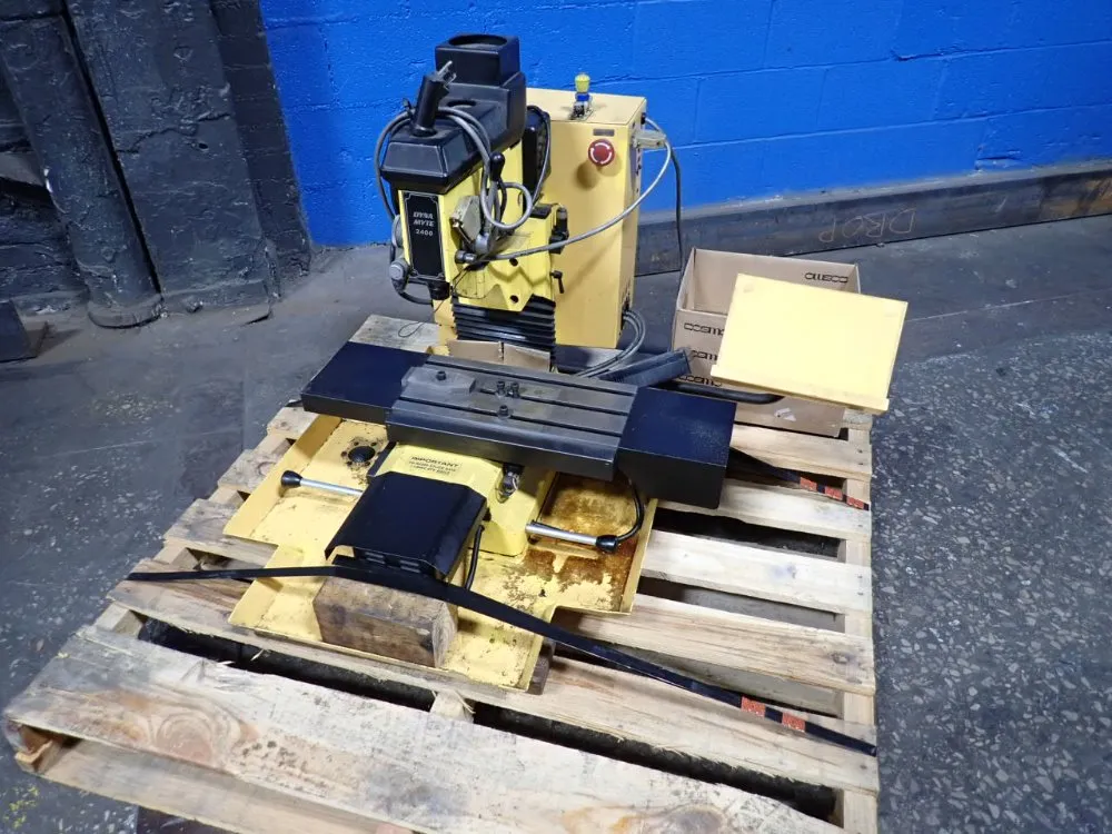 Applied Mechronics Co 13" X 6" Cnc Vertical Mill - Dm 2400