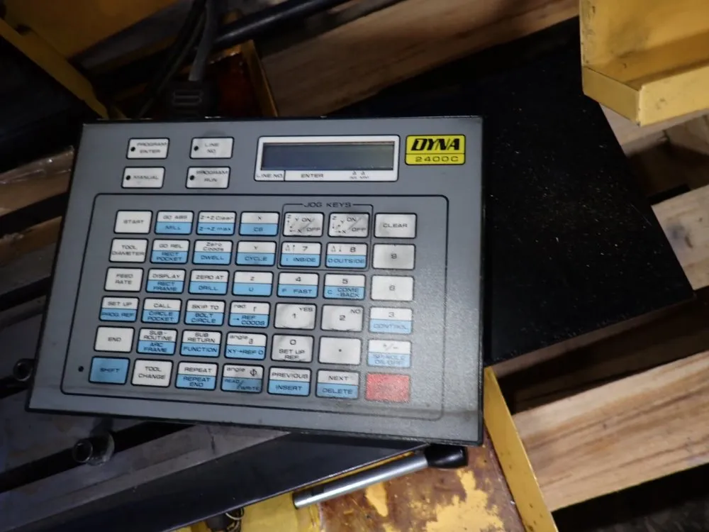 Applied Mechronics Co 13" X 6" Cnc Vertical Mill - Dm 2400