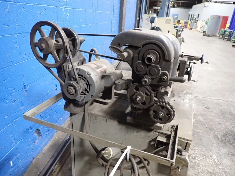 Logan Engineering Co 17" X 4 1/2" Lathe - 400