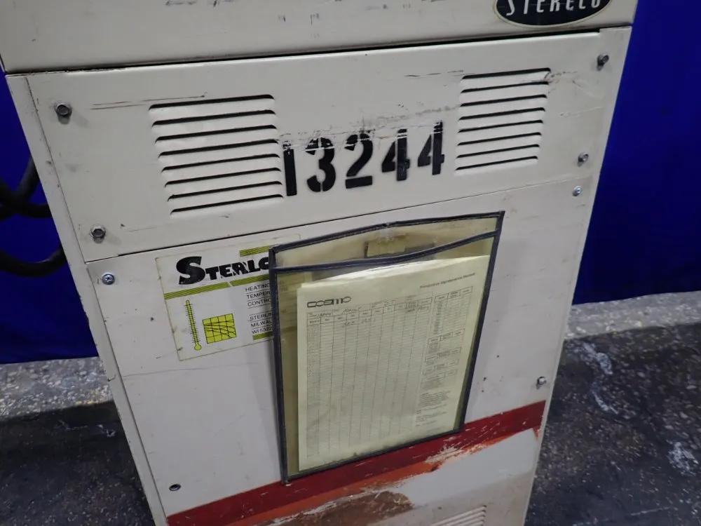 Sterlco Temperature Controller - S812-ak