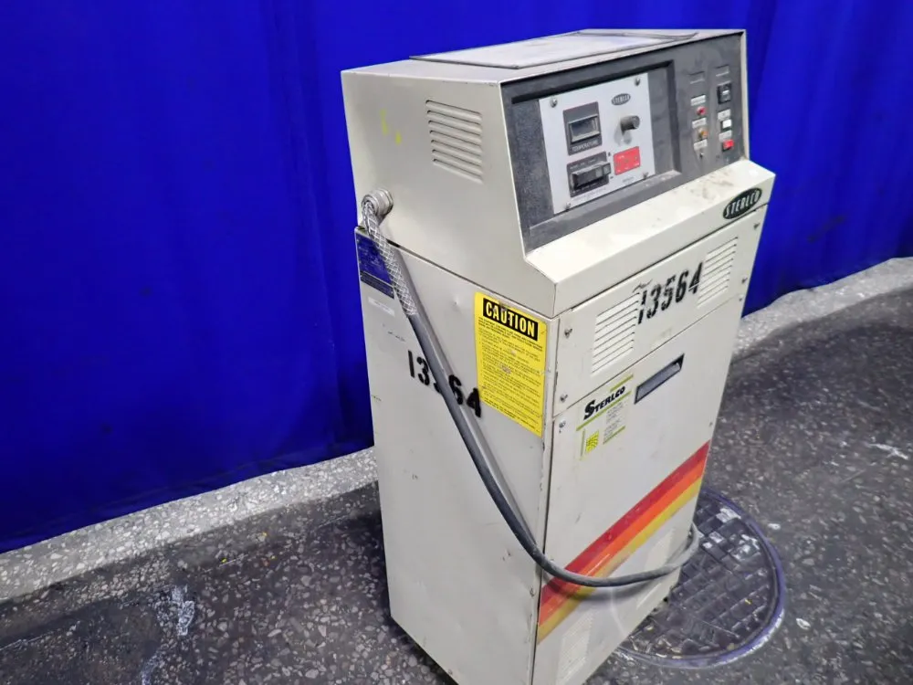 Sterlco Temperature Controller - S812-ak