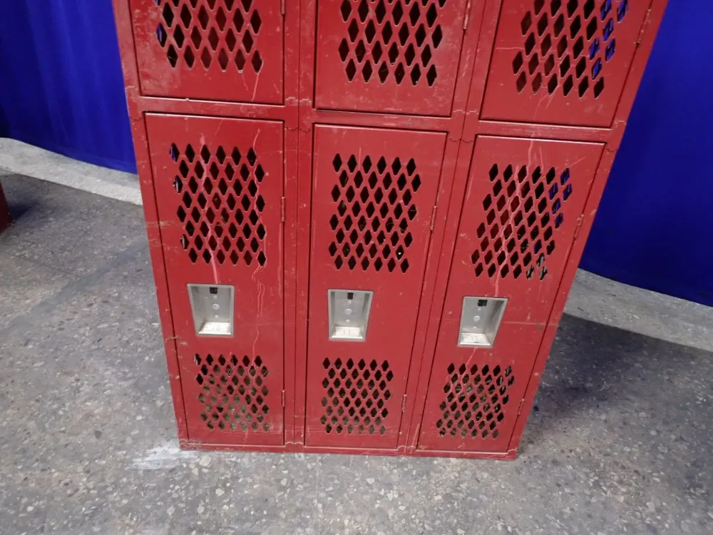 6 Lockers (12"x11"x35") Locker