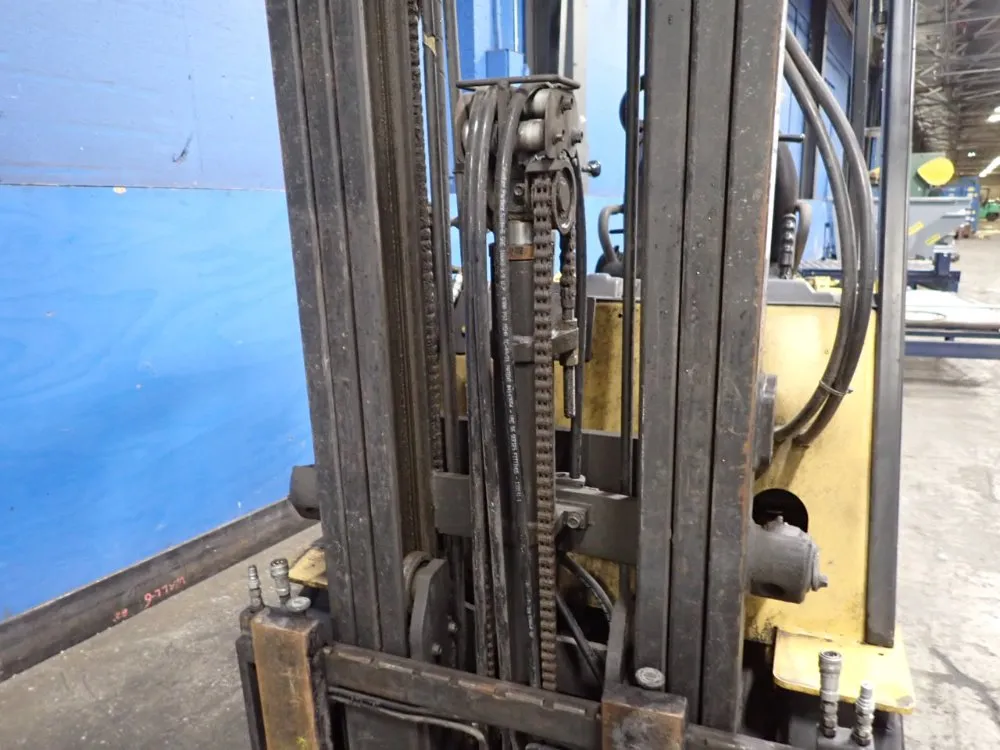 Caterpillar 2750 Lbs Electric Forklift - Ep18kt