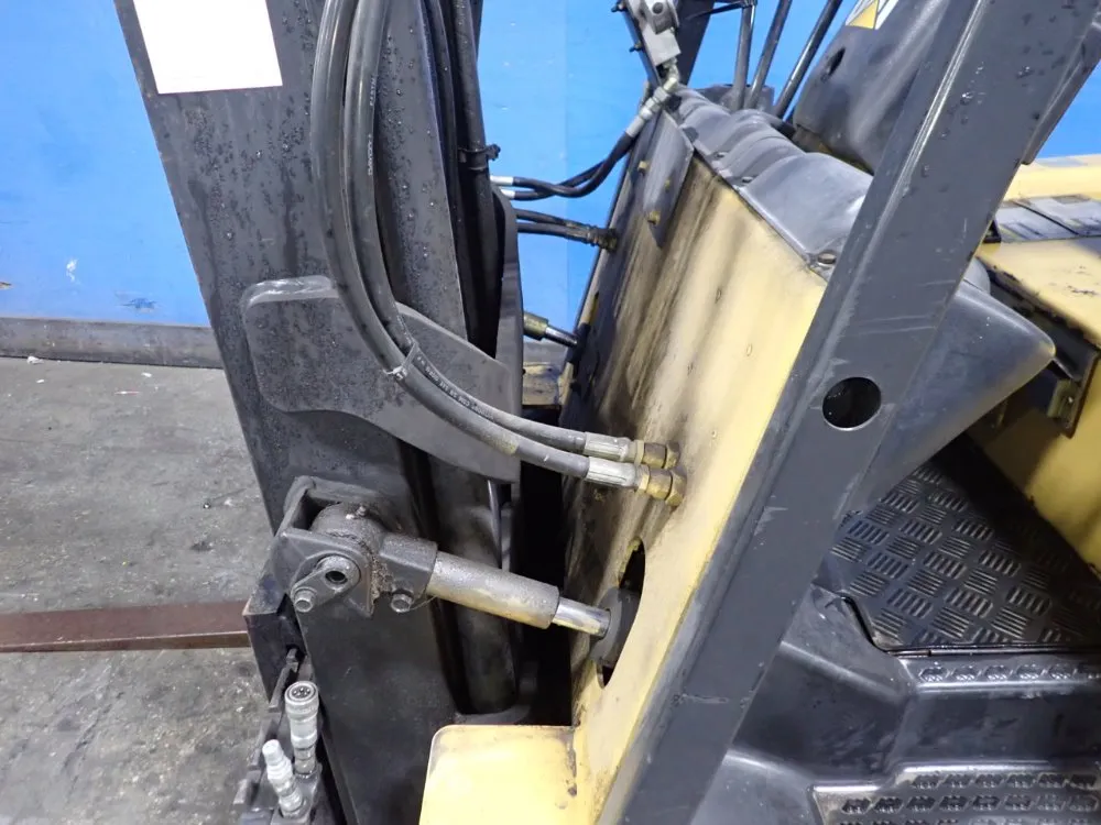 Caterpillar 2750 Lbs Electric Forklift - Ep18kt