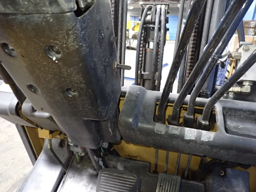 Caterpillar 2750 Lbs Electric Forklift - Ep18kt