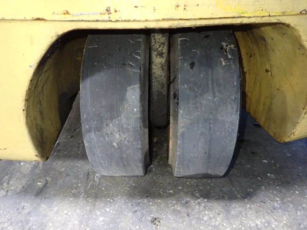 Caterpillar 2750 Lbs Electric Forklift - Ep18kt