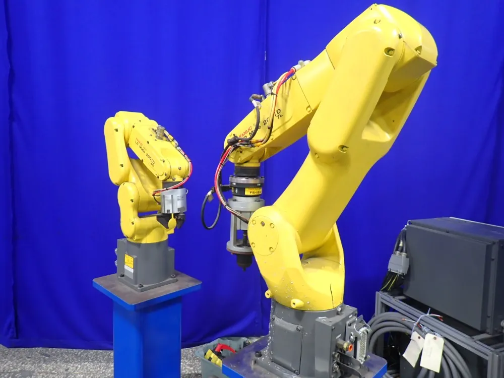 Fanuc Robot - Lr Mate 200id 7l / Lr Mate 200id 4s