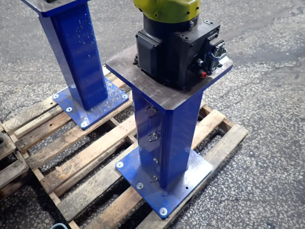 Fanuc Robot - Lr Mate 200id 7l / Lr Mate 200id 4s