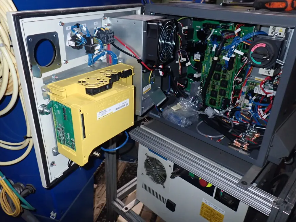 Fanuc Robot - Lr Mate 200id 7l / Lr Mate 200id 4s