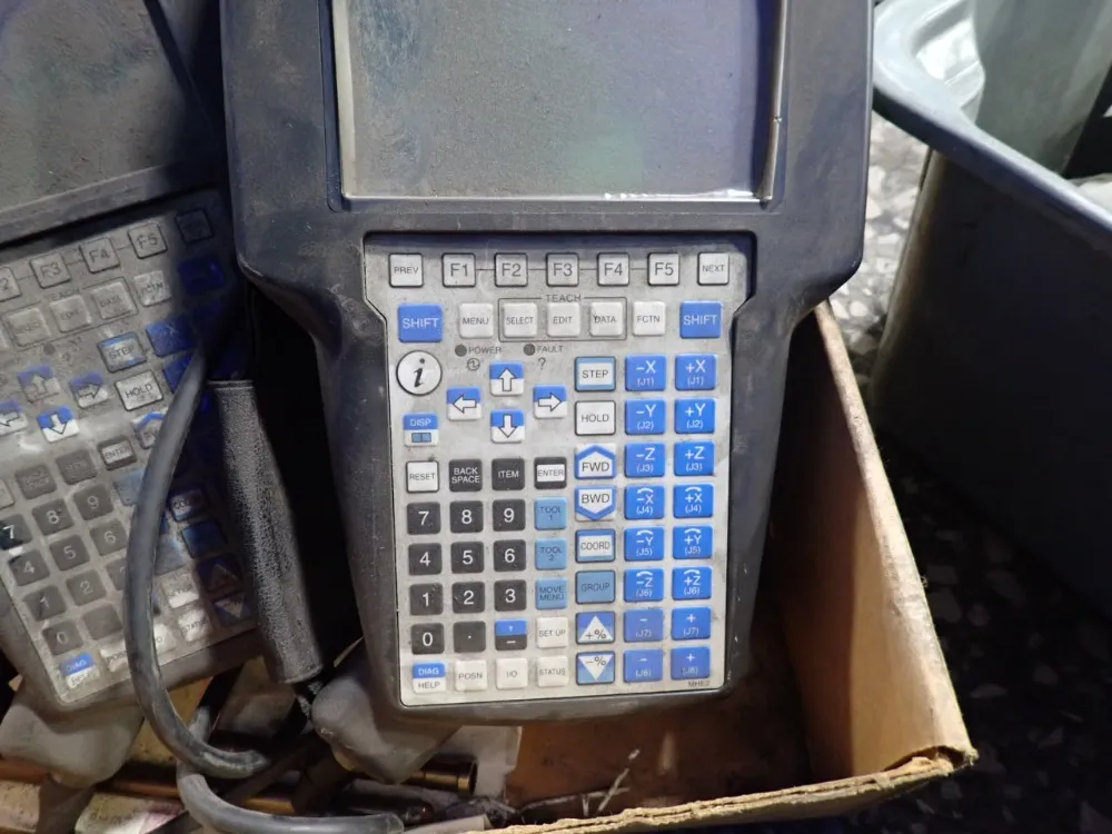 Fanuc Robot - Lr Mate 200id 7l / Lr Mate 200id 4s