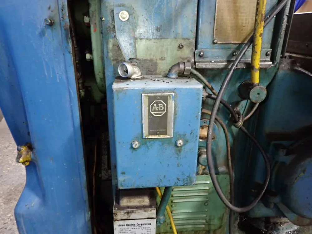 Cincinnati 10" X 35" Horizontal Mill