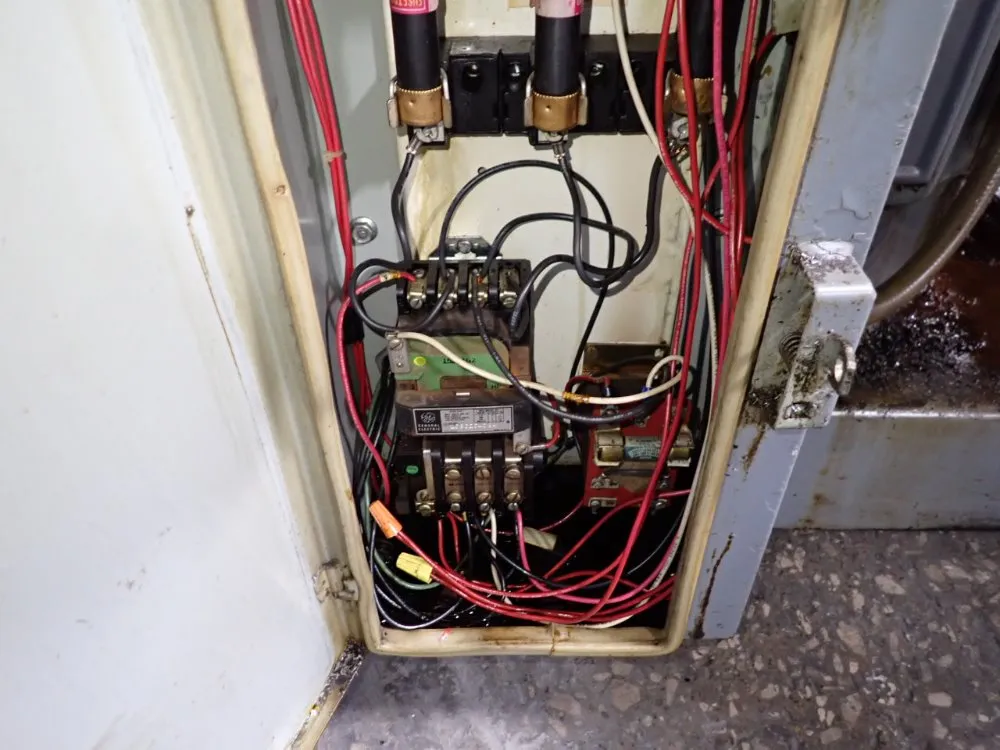 Cincinnati 10" X 35 1/2" Horizontal Mill