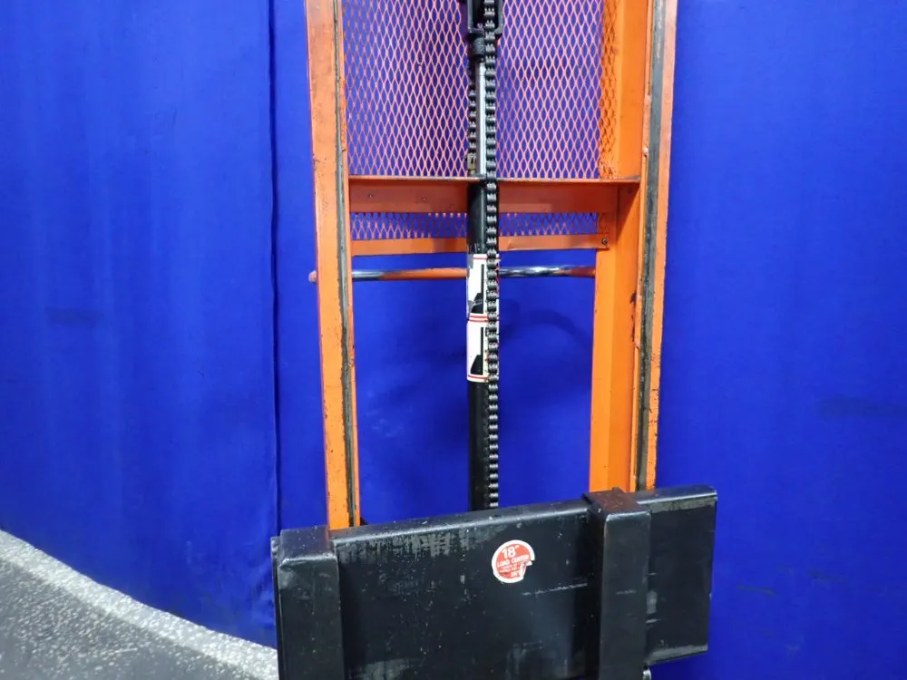 Lee Engineering 1000 Lbs Straddle Lift - M478