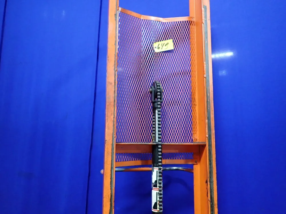 Lee Engineering 1000 Lbs Straddle Lift - M478