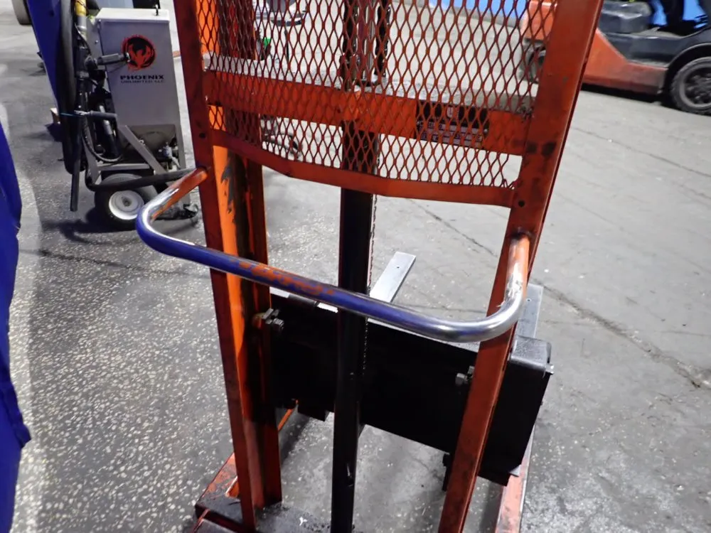 Lee Engineering 1000 Lbs Straddle Lift - M478