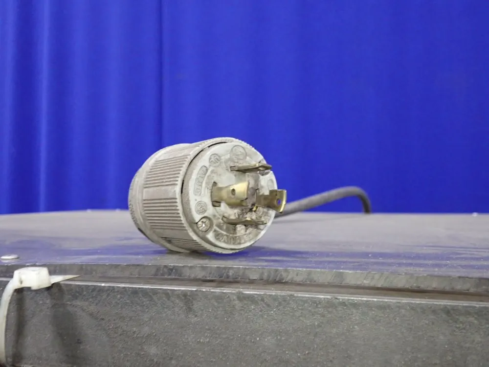 Vertical Air Systems 47 1/2" X 72" Downdraft Table